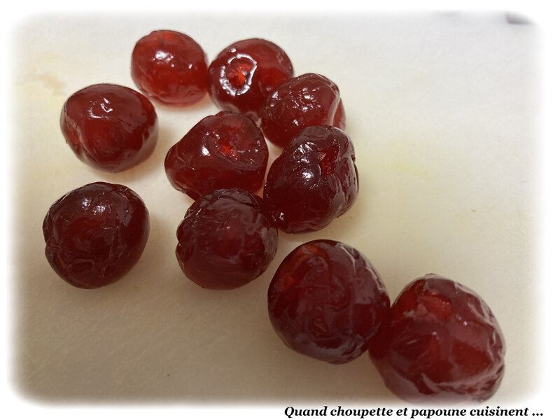 gâteau confiture de rhubarbe et cerises confites-6
