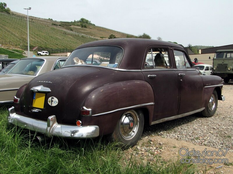 dodge-kingsway-custom-sedan-1952-2