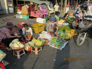 2013-02-01 Phnom Penh marché russe (2)