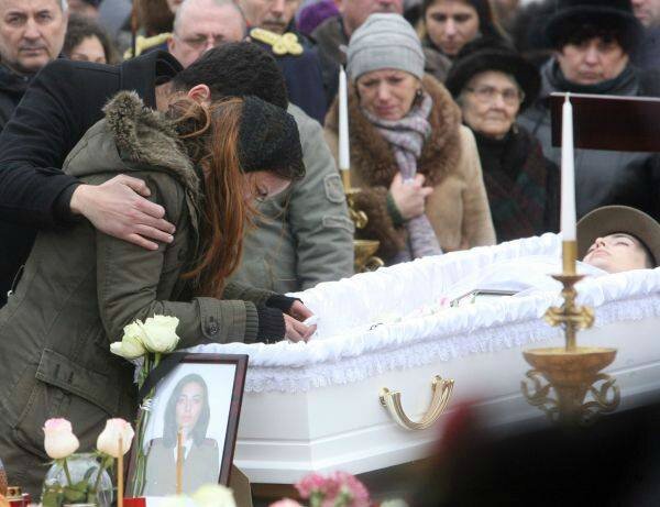 aura funeral