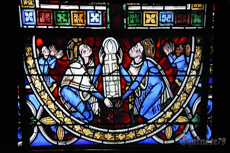 Le vitrail de la Crucifixion de la cathédrale de Poitiers – Aliénor d’Aquitaine, Henri Plantagenêt - Thibaud V de Blason et Valence de Mauzé (2)