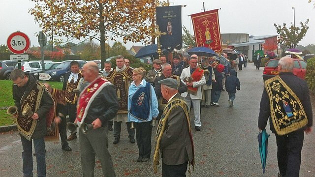 640_charitons