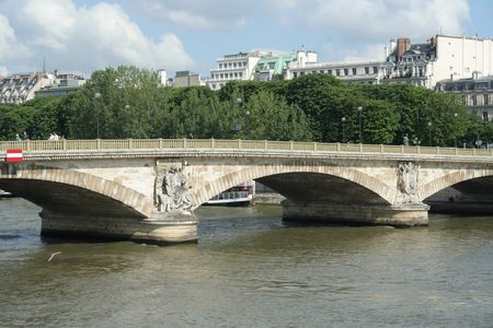 Pont_des_Invalides_02