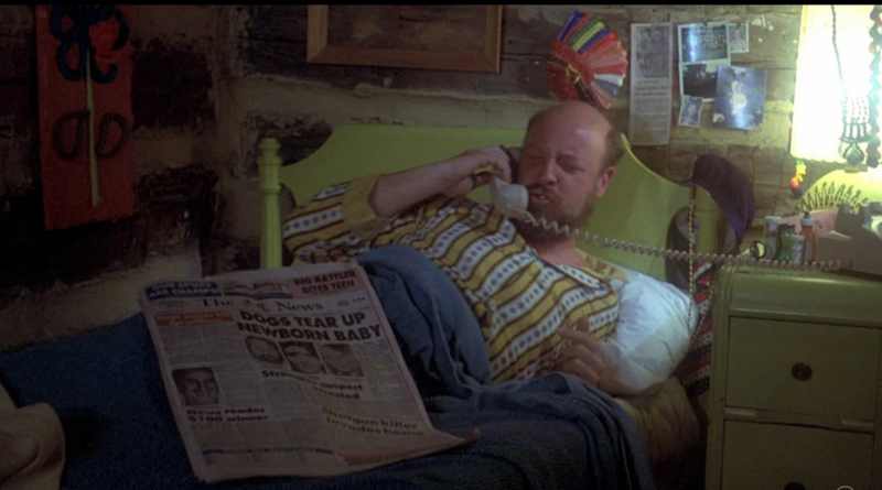 HR Paul Bartel dans Piranha