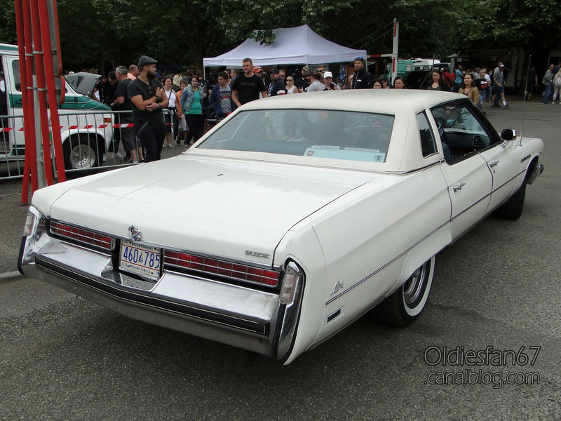 Buick Electra 225 Limited hardtop sedan-1975-02