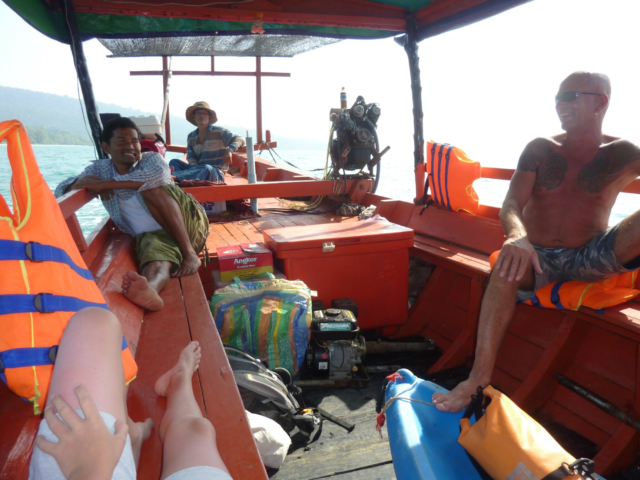 nos guides excursion à l'île de Koh Kong + passager allemand