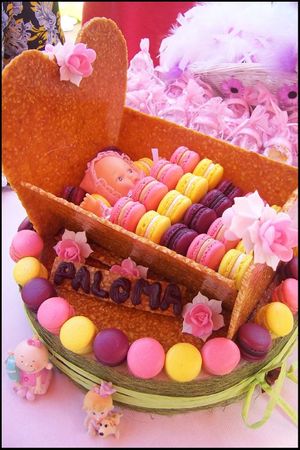 **Pièce Montée En Nougatine Et Macarons Pour Baptême** recettes **Pièce Montée En Nougatine Et Macarons Pour Baptême**