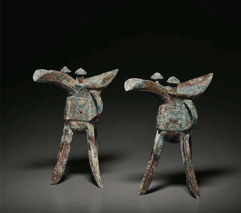 2020_NYR_18823_1503_003(a_pair_of_bronze_ritual_tripod_wine_vessels_jue_late_shang_dynasty_13t095514)
