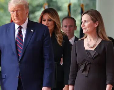 Amy-Coney-Barrett with president Trump