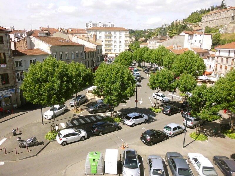 place Saint-Pierre 7 mai 2015 (1)