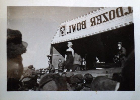1954-02-18-korea-2nd_division-bulldozer_bowl-025-2