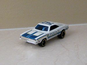 Dodge charger police coupé de 1969 de chez Hotwheels (2011) 01