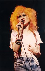 1987_03_Cyndi_Lauper_Zenith_07