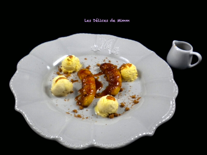 Bananes au caramel au beurre salé, glace vanille et éclats de spéculoos 7