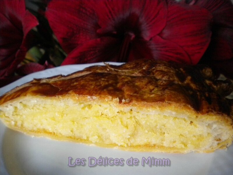 Galette des rois à la crème d'amandes et compote d'abricots secs à la tonka 4