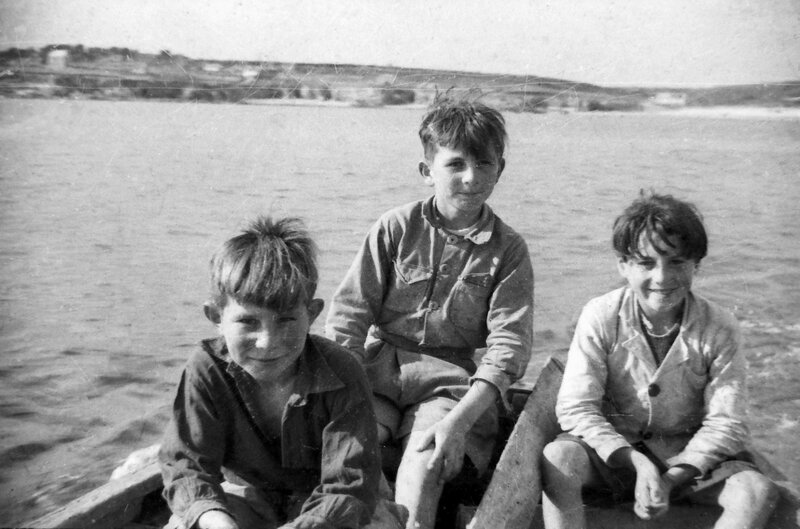Ch39 - Les gamins du Loch en mer en 1945