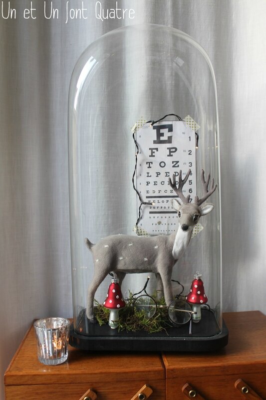 Cerf sous globe (2)