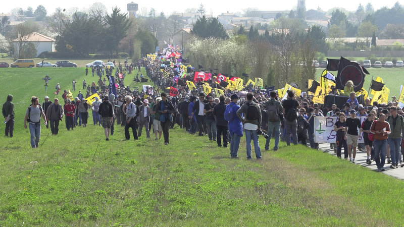 Manifestation-collectif-anti-bassines-La-Rochenard-©Ludovic-Sarrazin-1536x864