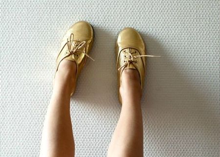 Chaussures dorées bis