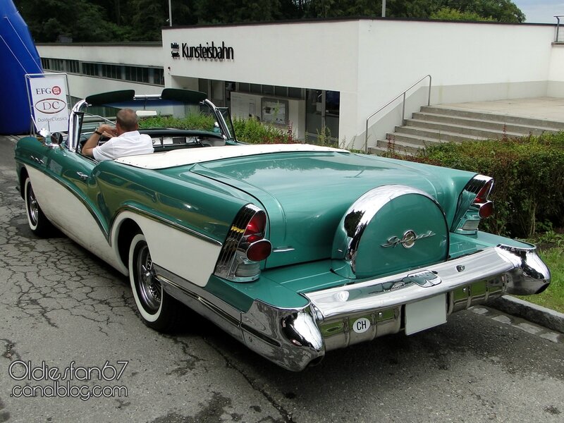 buick-special-convertible-continental-kit-1957-02