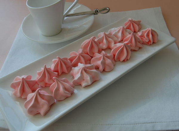 MERINGUES_ROSES