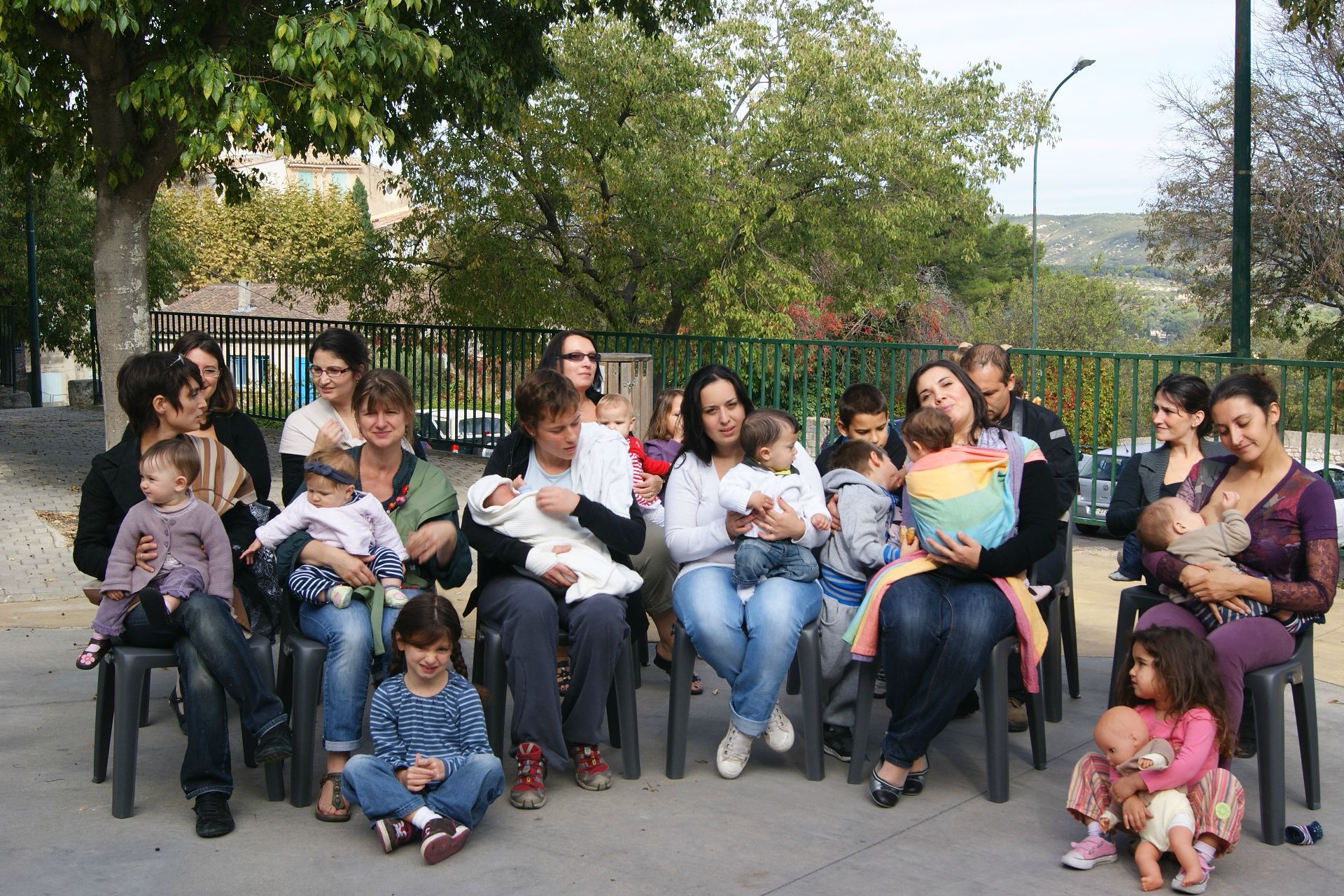 10 mamans allaitantes et 38 personnes presentes