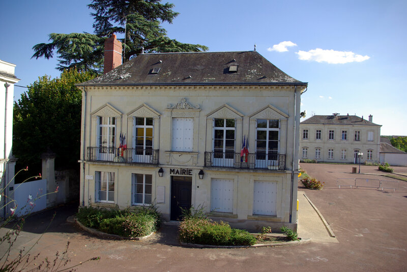 Mairie_de_Bréhémont