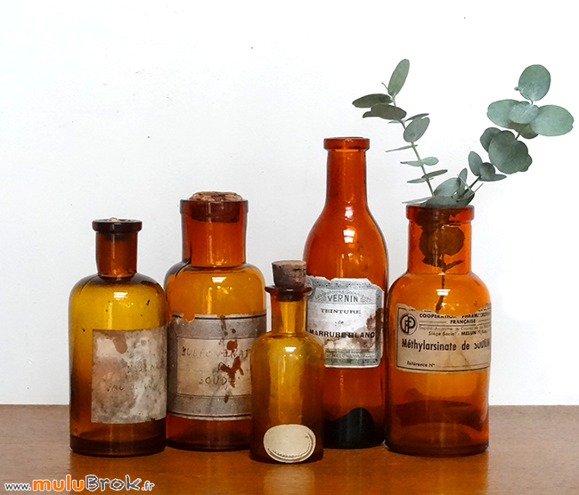 ANCIENS-FLACONS-PHARMACIE-2-apothicaire-muluBrok