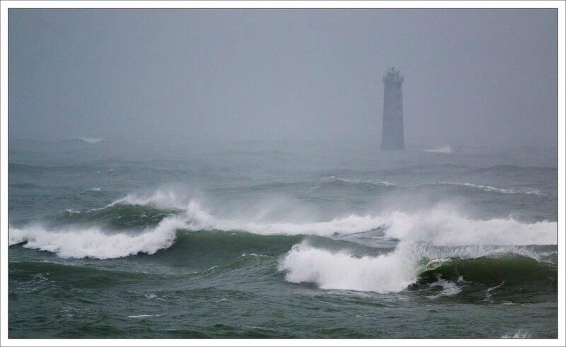 Ré phare vagues pluie 201215