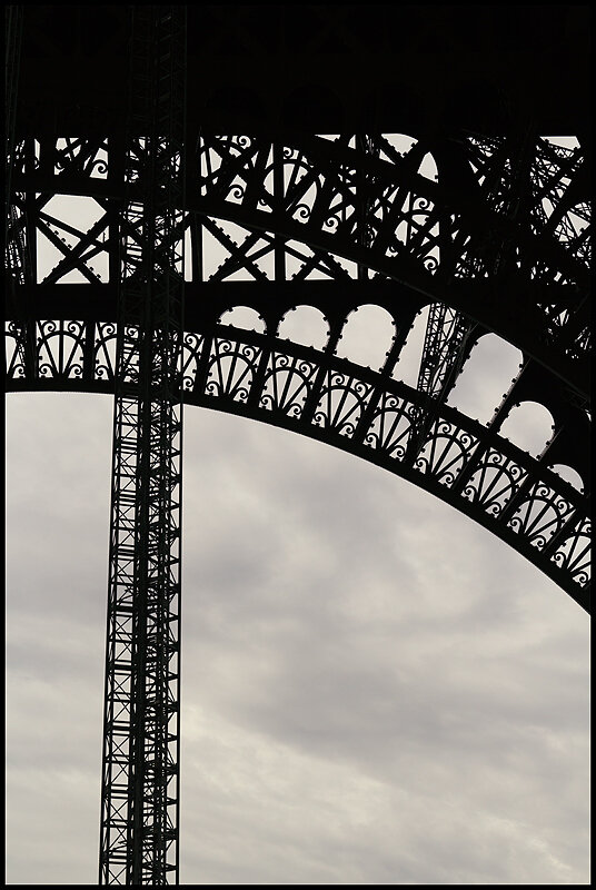 01-Eiffel-Dentelle