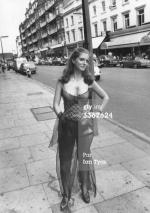 mm_dress-bus_stop-1975-london-auction_christies