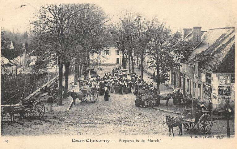 Cour Cheverny