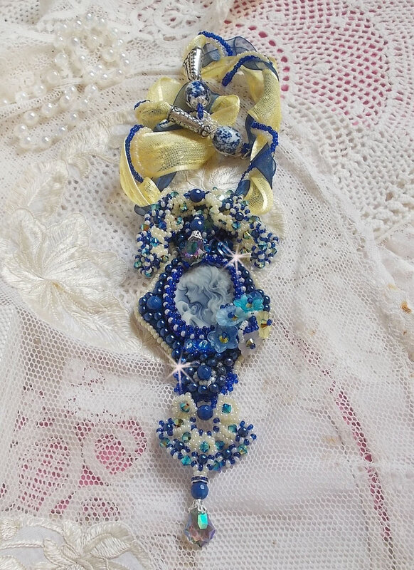 Collier pendentif Blue Palace 17-1