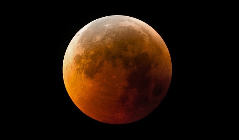 Une-éclipse-totale-de-Lune-1024x601