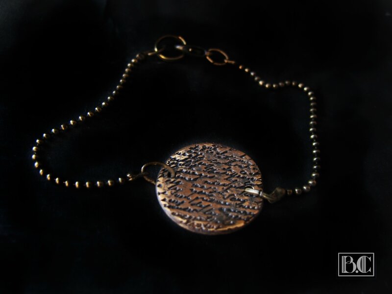 Bracelet-chaine médaillon bronze écrriture