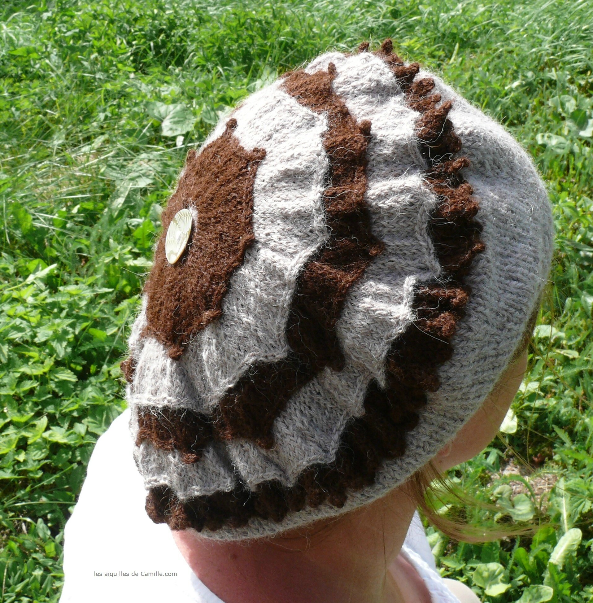 béret fleur 4 coté