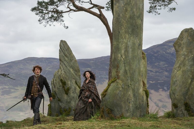 Sam-Heughan-as-Jamie-Fraser-and-Caitriona-Balfe-as-Claire-Randall-1024x683