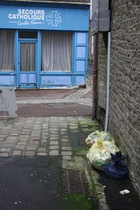 Avranches rue Saint-Pierre ordure déchet C3A