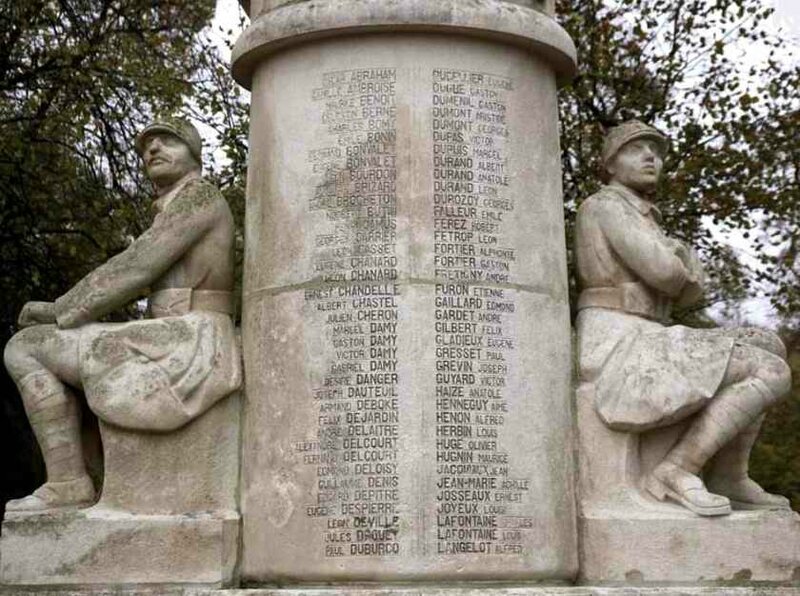 Monument Villiers2