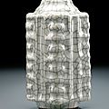 A Ge-glazed <b>cong</b>-<b>shaped</b> porcelain <b>vase</b>, China, 18th-19th century