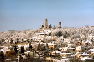 004 Coteau sous la neige pv batiments dombes