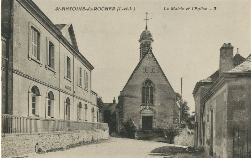 1478365638-37-Saint-Antoine-du-rocher-mairie-eglise