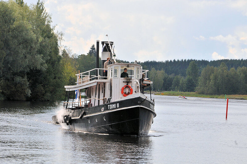 Défilé_de_navires_à_vapeur_Mikkeli_Finlande_ (12)