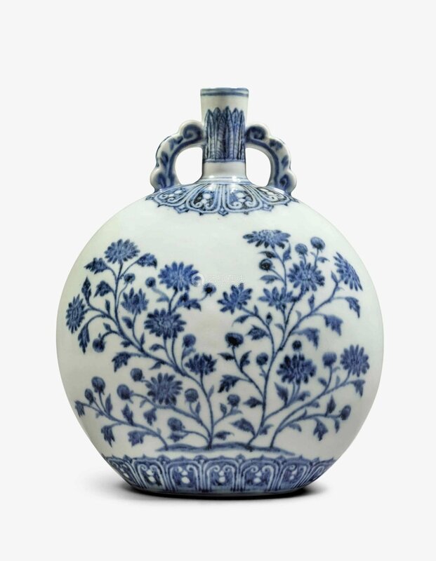 An exceptionally rare and important blue and white moon flask, Ming dynasty, Yongle period (1403-1424)