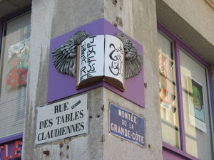 angle_mont_e_Gde_C_te_rue_Tables_Claudiennes