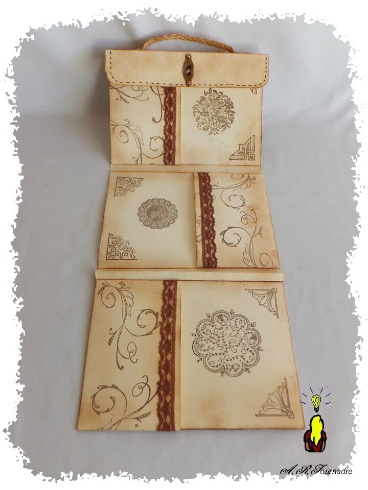 ART 2015 11 min album valise 8