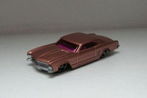 Buick riviera de 1964 coupé de chez Hotwheels (2001) 1