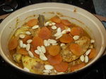 Tajine_de_poulet_aux_abricots_et_amandes_007