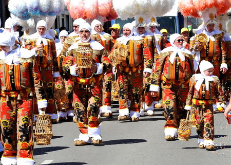CAVALCADE_2010_d_fil__GILLES