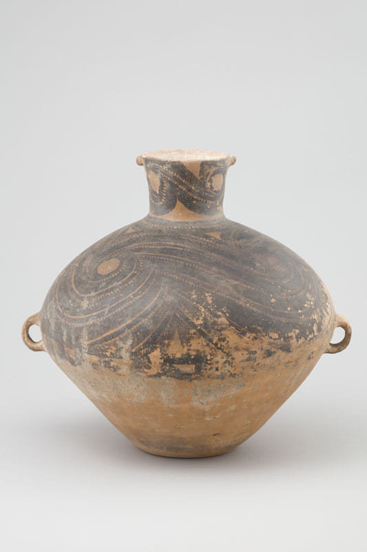 Hu storage jar with motives of spirals, Neolithic age, Yangshao culture, ca 22th–20th century BC